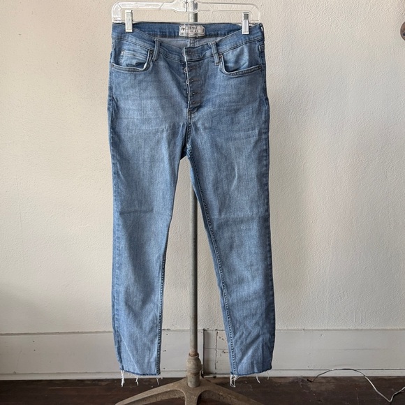 Free People Skinny Ankle Jeans Size 30 - Picture 2 of 3